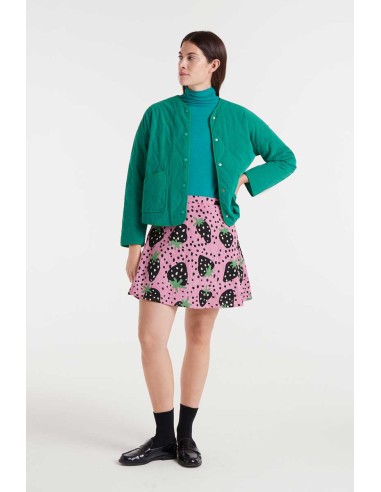 FALDA CORTA CON ESTAMPADO DE FRESAS.