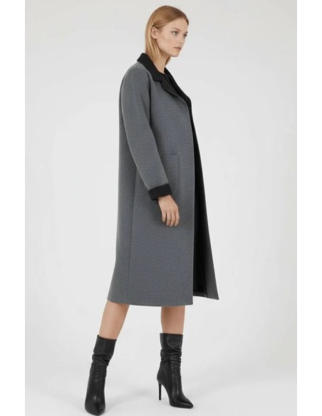 CHAQUETA LARGA DUPLO SIN BOTONES.