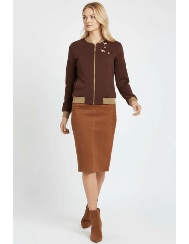 CHAQUETA CON CRAMALLERA,CON DETALLES BROCHES MOSCA.