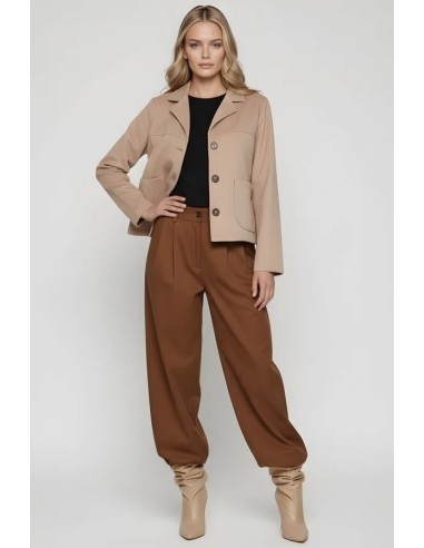 CHAQUETA CORTA ANTELINA CON AUTOMÁTICOS.