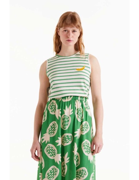 CAMISETA ESTAMPADO DE RAYAS VERDES.