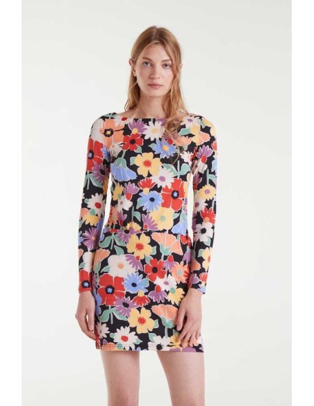 CAMISETA CON ESTAMPADO HAMPTON BIG.