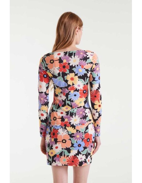 CAMISETA CON ESTAMPADO HAMPTON BIG.