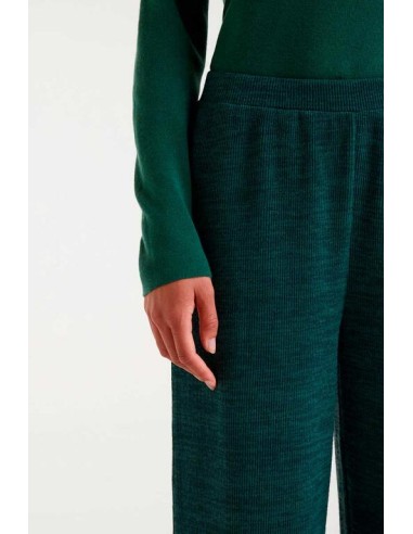 PANTALÓN DE PUNTO CANALÉ.