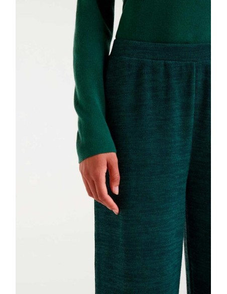 PANTALÓN DE PUNTO CANALÉ.