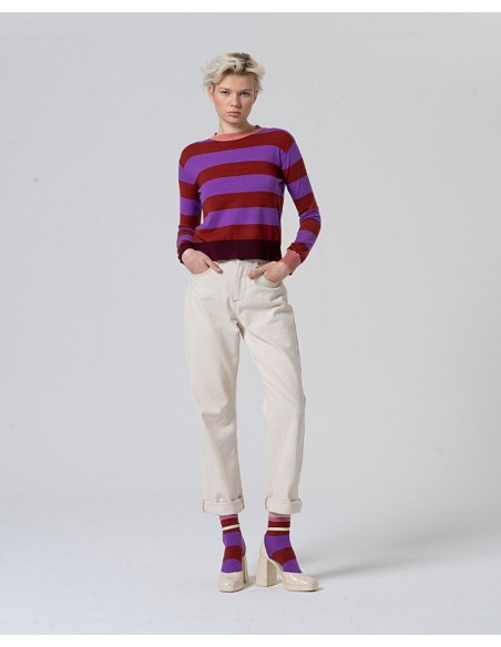 JERSEY CUELLO REDONDO A RAYAS MORADO.