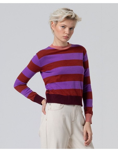 JERSEY CUELLO REDONDO A RAYAS MORADO.