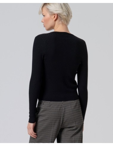 CHAQUETA ENTALLADA DE CANALÉ FINO.