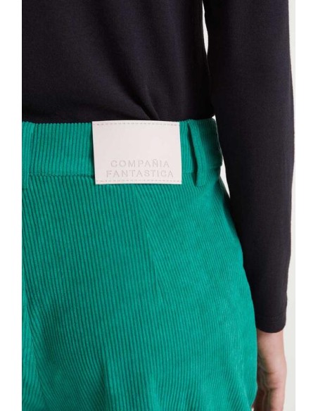 PANTALÓN RECTO DE PANA.