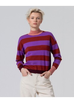 JERSEY DE PUNTO DE RAYAS MORADO DE CUELLO ALTO. 2