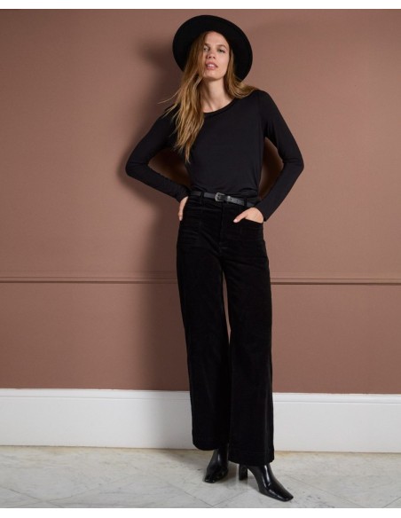 CAMISETA CUELLO REDONDO DE VISCOSA Y BAMBÚ.