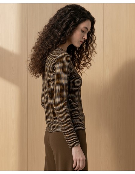 CAMISETA CUELLO BARCO