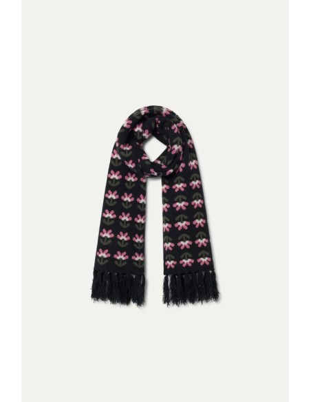 BUZANDA DE PUNTO JACQUARD CON ESTAMPADO DE BABOUSHKA SMALL.