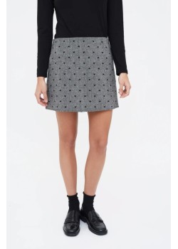 FALDA TWEED CON ESTAMPADO DE CORAZONES NEGRO.