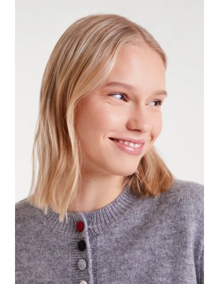 CHAQUETA DE PUNTO CUELLO REDONDO.