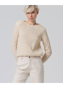 CAMISETA ESCOTE BARCO CON TEXTURA.