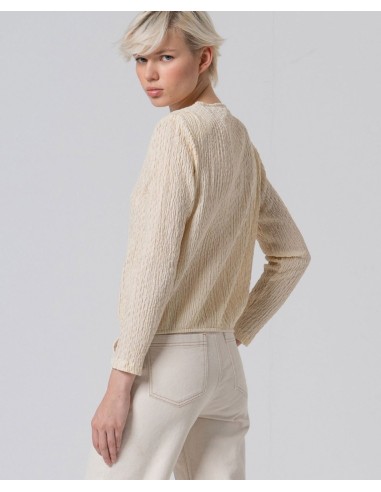 CAMISETA ESCOTE BARCO CON TEXTURA.