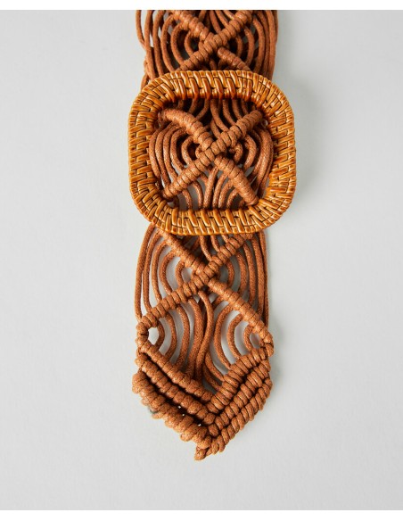 CINTURÓN DE MACRAME CON HEBILLA CUADRADA