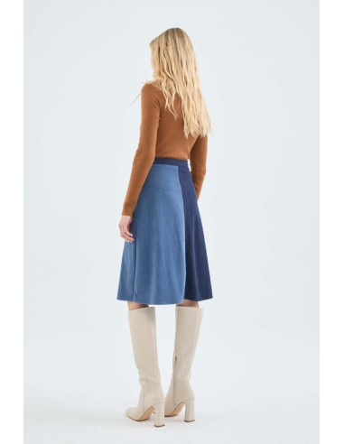 FALDA MIDI DE PANA DE TIRO ALTO BICOLOR AZUL.