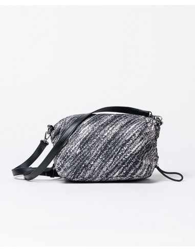 BOLSO BANDOLERA DE NYLON FRUCIDO CON CREMALLERA.