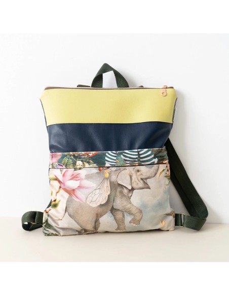 MOCHILA ADHARA CIRCUS.