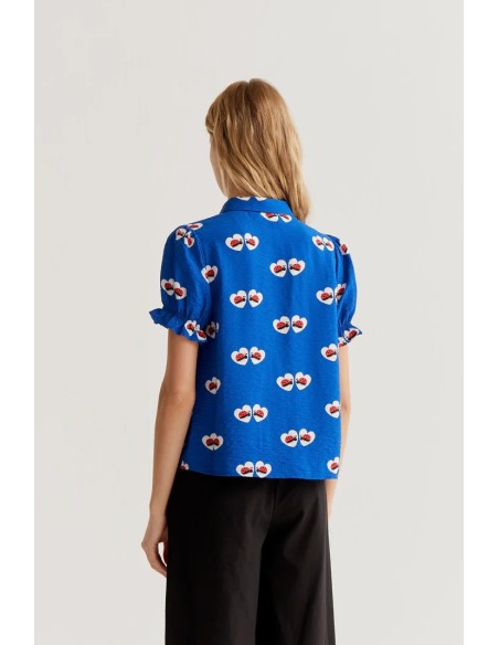 CAMISA CON ESTAMPADO COCCINELLA