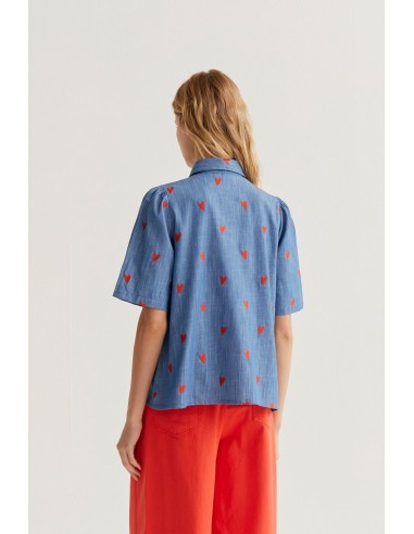 CAMISA 100% ALGODÓN CHAMBRAY CON BORDADO DE CORAZONES