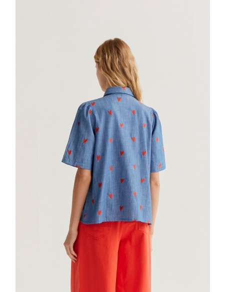 CAMISA 100% ALGODÓN CHAMBRAY CON BORDADO DE CORAZONES