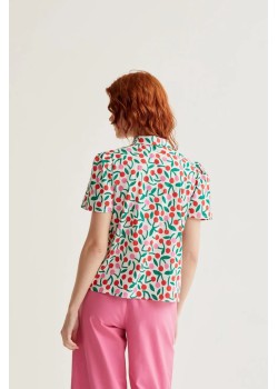 CAMISA CON ESTAMPADO GUINDA 2