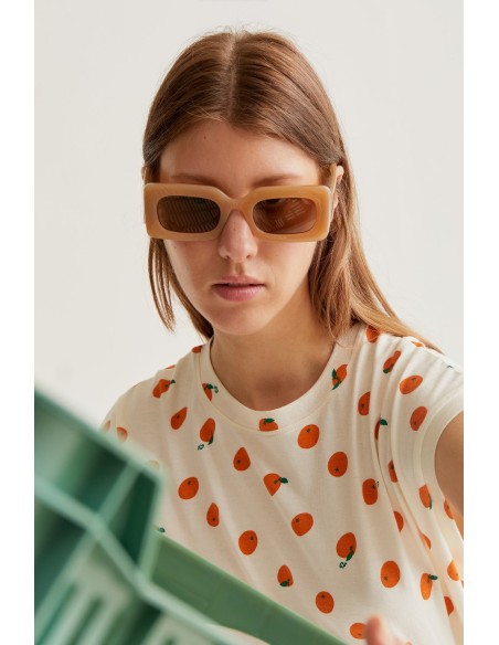 CAMISETA CON ESTAMPADO DE NARANJAS