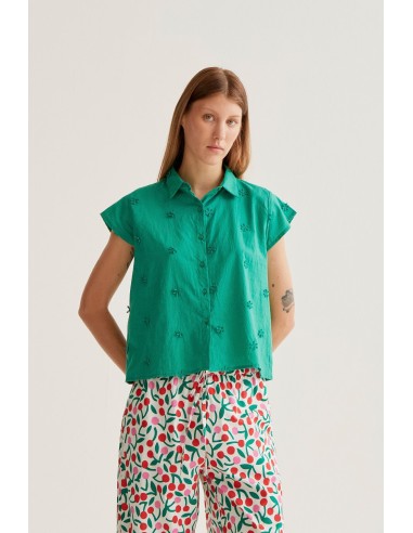 CAMISA 100% ALGODÓN VERDE CON BORDADO FLORAL