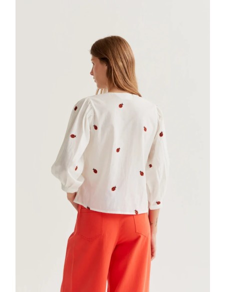 CAMISA CON ESTAMPADO LADYBUGS