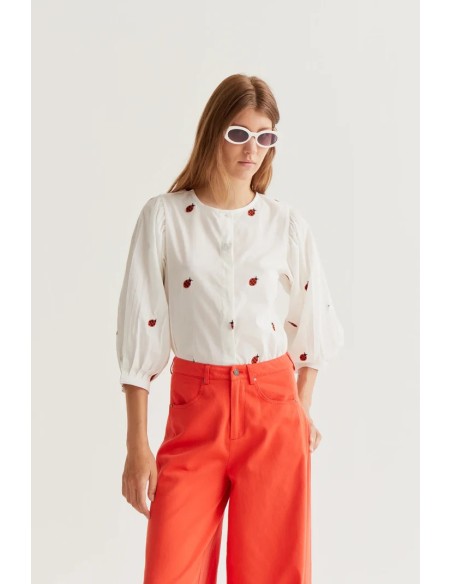 CAMISA CON ESTAMPADO LADYBUGS