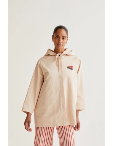 GABARDINA CON PRINT DE MARIQUITA