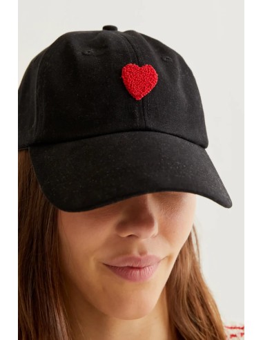 GORRA NEGRA CON BORDADO DE TULIPÁN