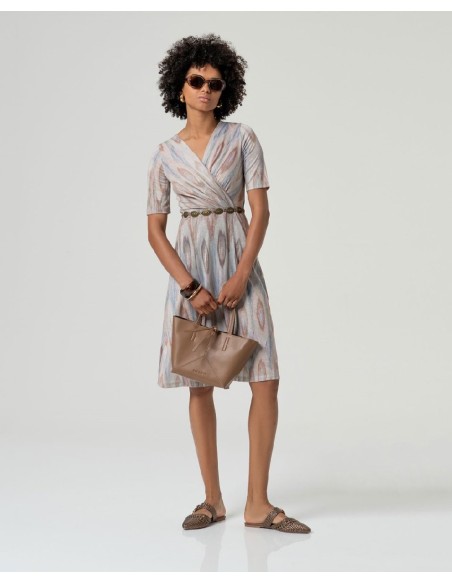 VESTIDO CORTO CRUZADO.