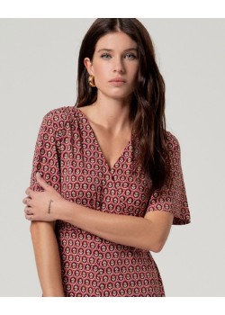 MONO CON ESCOTE CRUZADO. 2