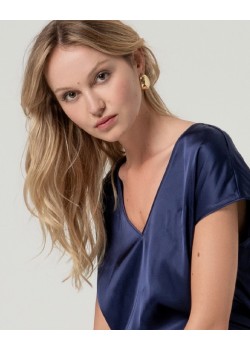 BLUSA CUELLO PICO. 2