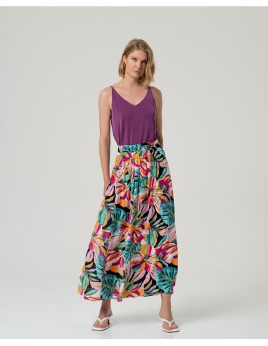 Falda amplia cruzada