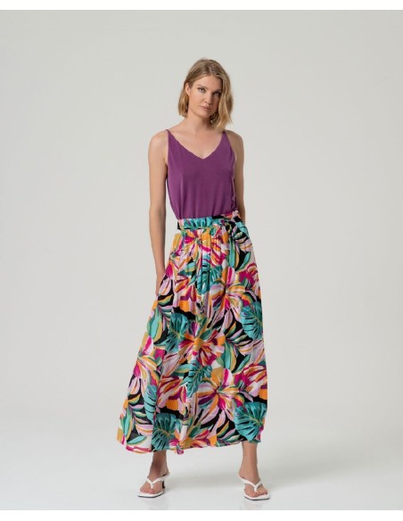 Falda amplia cruzada