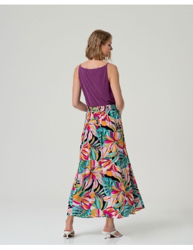 Falda amplia cruzada