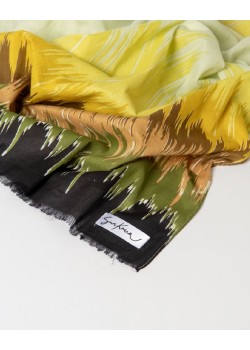 Pañuelo rectangular estampado con flecos cortos Oliva 2