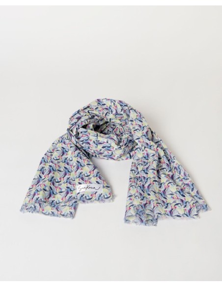 Pañuelo rectangular estampado con flecos cortos Azul