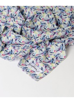 Pañuelo rectangular estampado con flecos cortos Azul 2