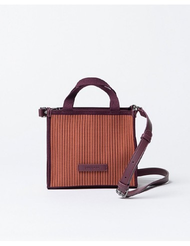 BOLSO BANDOLERA DE PUNTO CON CREMALLERA DOBLE ASA.