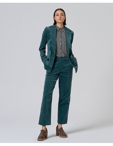 CHAQUETA DE DOBLE CRUCE CON FORRO ESTAMPADO.