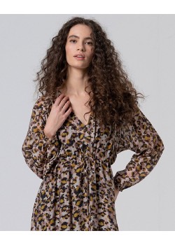 Vestido largo con cuello pico y cordón en cintura . 2