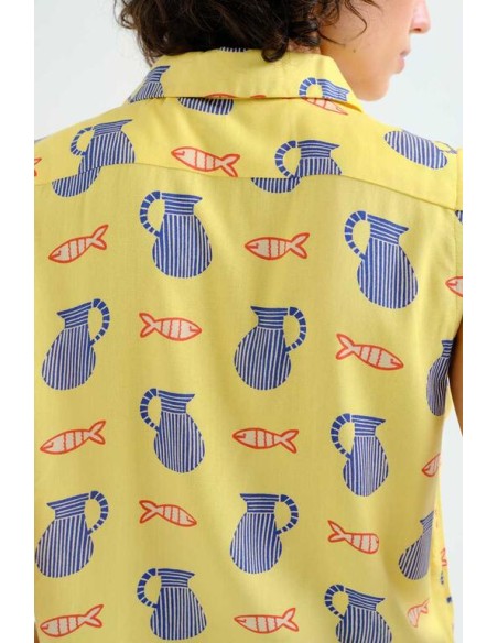 CAMISA CON ESTAMPADO BRAVA.