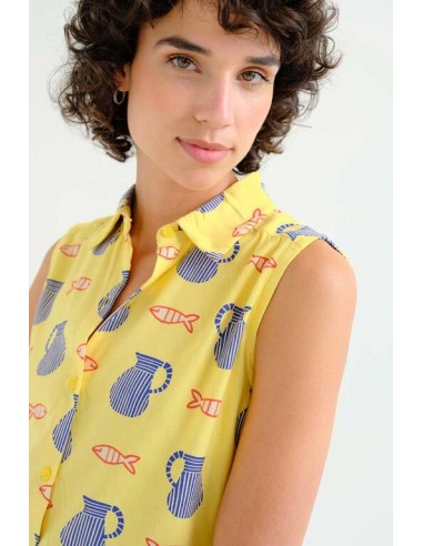 CAMISA CON ESTAMPADO BRAVA.