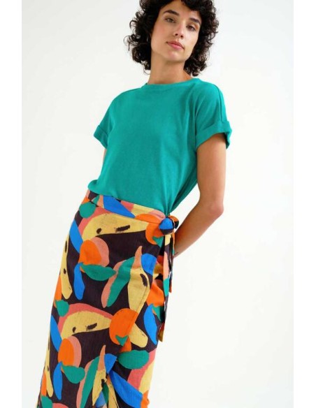 FALDA MIDI CON ESTAMPADO TUTTI FRUTTI BIG.